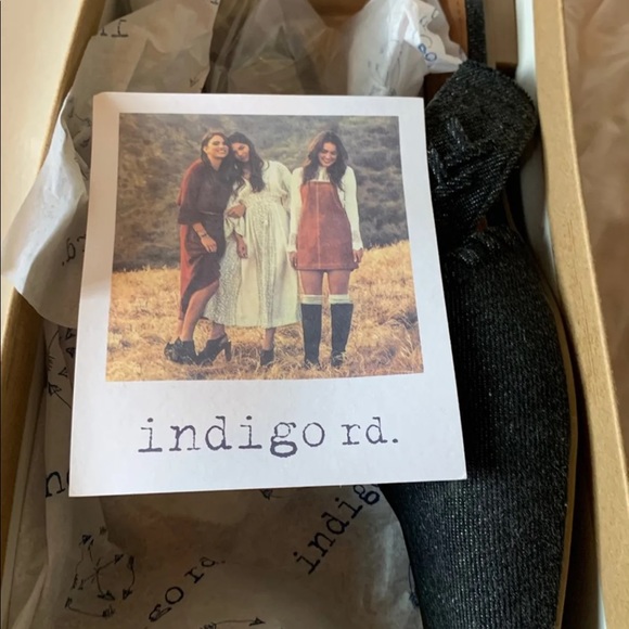 Sandals size 8 - Picture 2 of 5